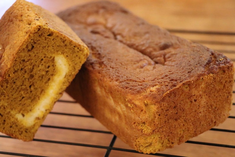 Keto PUMPKIN CREAM CHEESE Bread!!! Low-Carb and Gluten Free!! Just 2 Carbs per Slice!! (without Cream Cheese Filling option also available)