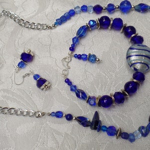 Cobalt Blue Beaded Set Necklace, Bracelet and Earrings. Silver tone chain, toggle clasp, spacers.