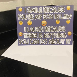 Tarjeta divertida para el yerno - Sonrío porque eres mi yerno - En blanco por dentro - Cumpleaños divertido Navidad Gracias Presente