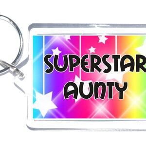 Fun Aunty Gift - Superstar Aunty - Novelty Keyring - Great Present For Birthday Christmas - Aunts Are Great