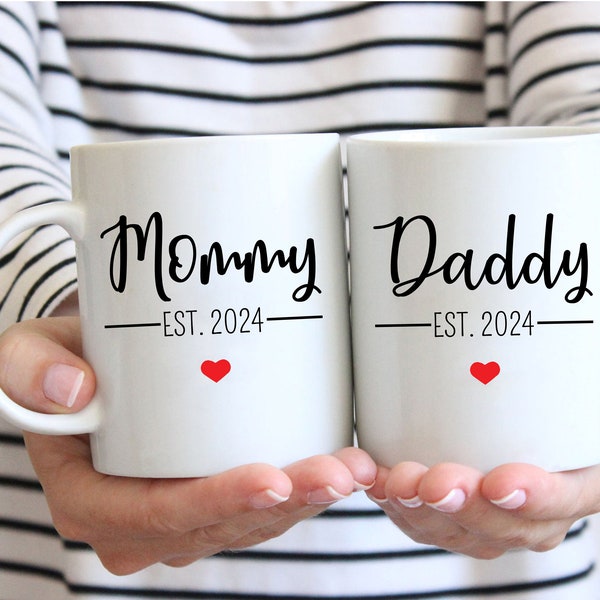 Taza de café Mamá y Papá est 2024, Taza de mamá Est 2024, Taza de papá Est 2024, Mamá, Papá, Taza de nuevos padres, Regalo push, ep105