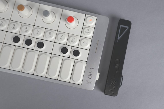 鍵盤楽器 OP-1 accessory kit Teenage Engineering Teenage Engineering OP-1 Accessory Kit at Gear4music