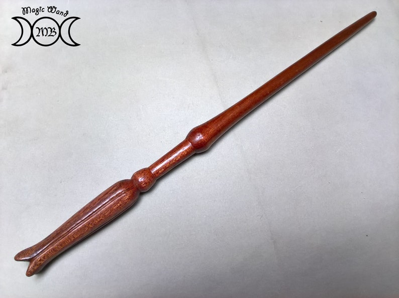 Baguette magique en bois inspiration Luna Lovegood