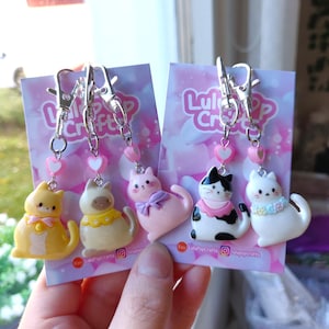 Kawaii Neko Cat Keychain – Pastel Anime Charm