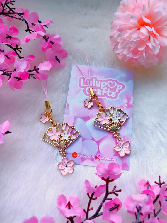 Kawaii Sakura Fan Charm: Pink Pastel Cherry Blossom Phonecharm