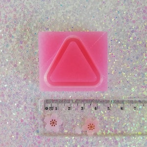 Grip Size Silicone Mold - Triangle Mould - Resin Silicone Mold - Shaker Mold
