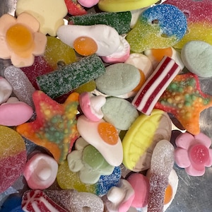 Schwedische Saure Süßigkeiten Mischung – Importierte Vegane Gummies | Nordische Leckerli Geschenktüte, beste schwedische Süßigkeit auf Etsy!