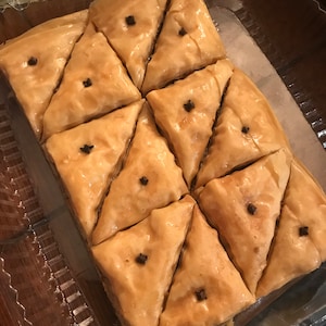 Baklava Homemade, best baklava in town, crispy, buttery, gooey honey, Greek cookie, Greek pastries, Greek treats