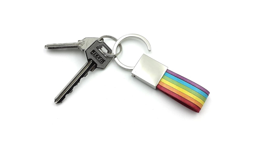 Pride Key Franartpiel - LGBT Pride Rainbow Flag Keychain - High Quality ...