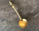 Vintage brass caddy spoon Kitchenalia Afternoon Tea Collectible Measuring spoon collectable