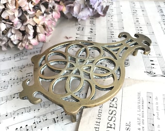 Vintage Brass Trivet - Decorative Kettle Stand - Plant Stand - Boho - Photography props - Farm House Kitchen - Rustic kitchen decor