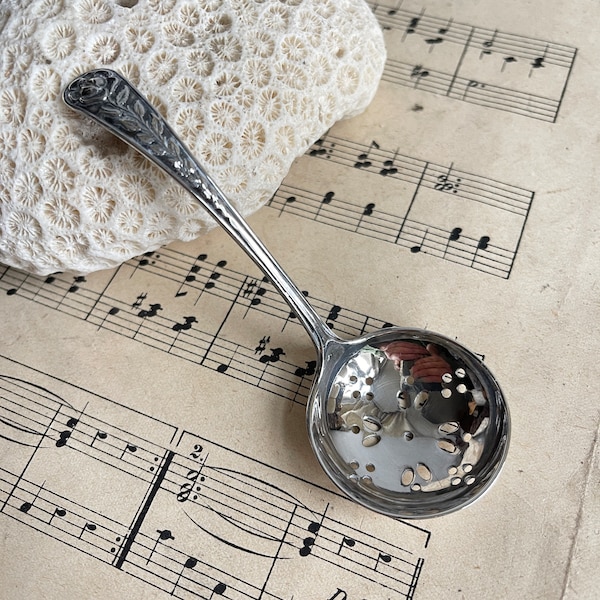 Vintage Sugar Sifter Spoon. Silver Plated.  Shabby Chic. Downton Abbey. Food Photo props