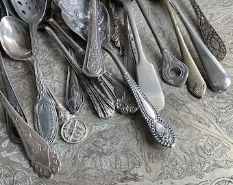 Vintage Food Photography Props, Cheap Craft Fiddle Spoons, Silver Plated Cutlery, Mix and Match Flatware. Shabby Chic.