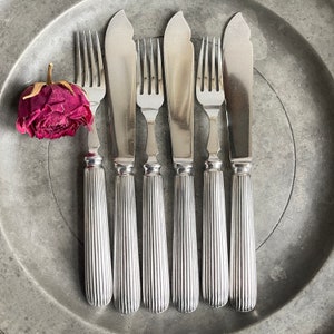 Vintage Fish cutlery silver plated - Reed Pattern - Set of 6 Flatware - Food photography props - Atkin Brothers Sheffield