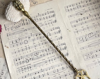 Vintage Long Handled Brass Toasting Fork. Court Jester Handle. Wall Decor. Fireplace Hearth Decor
