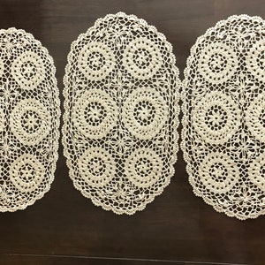 Vintage 3x set handmade knitted tablecloth Zierdecke Tischschmuck 100% silk No. 1