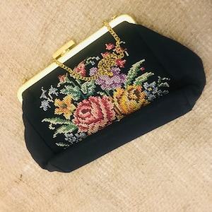 Vintage Petit Point ladies bag, Theatrical handbag, handbag with embroidery.