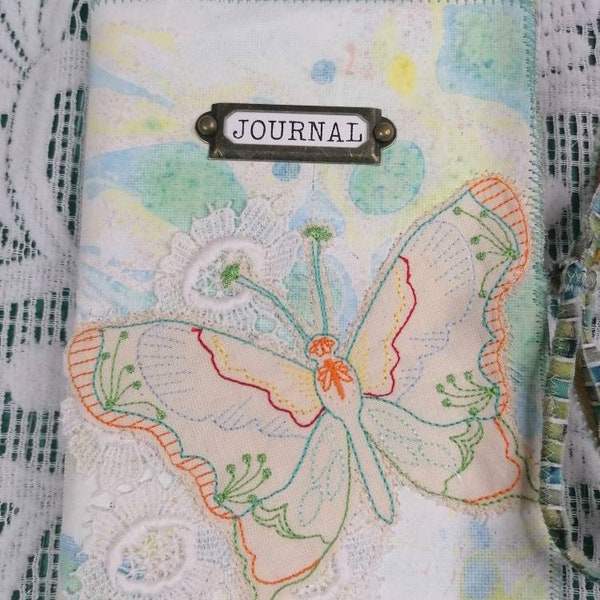 Naked journals, junk journals 6 designs to choose from, all unique, no decoration inside so you choose what your pages will look like.