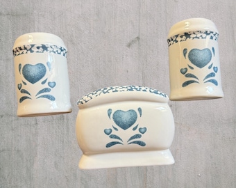 コレル ブルー スポンジ ハート ソルト/ペッパー シェーカー ナプキンホルダー JayImports ヴィンテージ