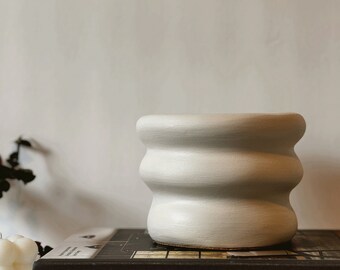 Center piece, Modeling 3D Art Handmade, Handmade moder vase, Coffee table moder Decor, Curve , Flower vase, UPCYCLED, Modern vase, home decor
