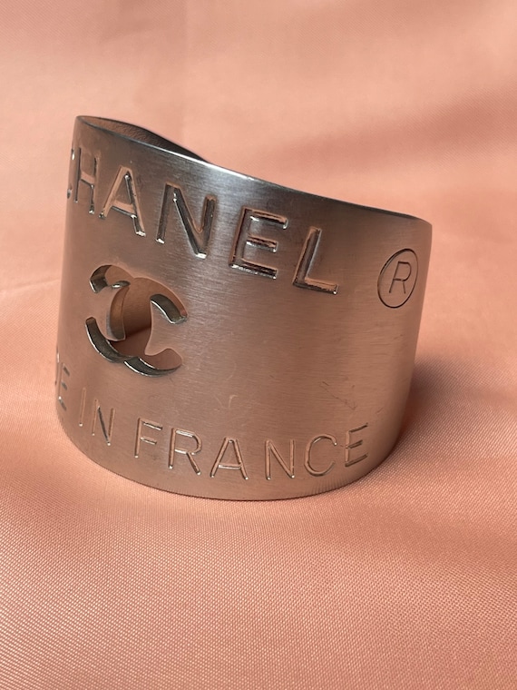 Authentic vintage Chanel cuff 90s - image 7