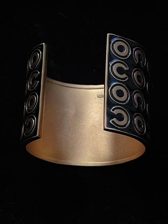 Authentic vintage Chanel cuff from 2001 - image 5
