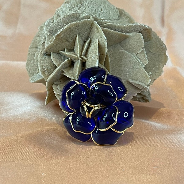 Camellia Bleu Augustine by Thierry Gripoix