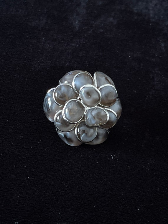 Vintage Camellia Gripoix Ring - image 1