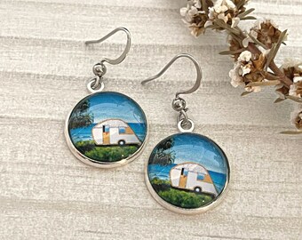 Caravan Gifts, Earrings for Travel Lover, Caravan Lover, Happy Camper Earrings, Camping Lover Gift, New Zealand Gift, Camper Accessories