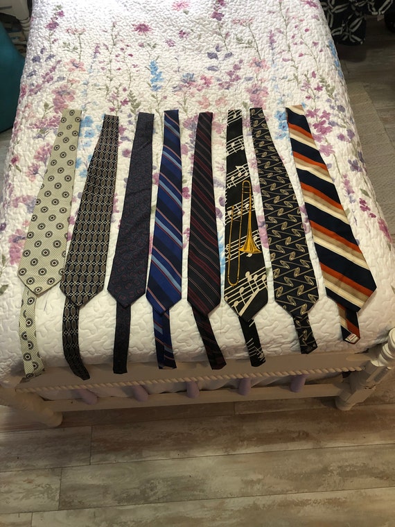 historical neck ties