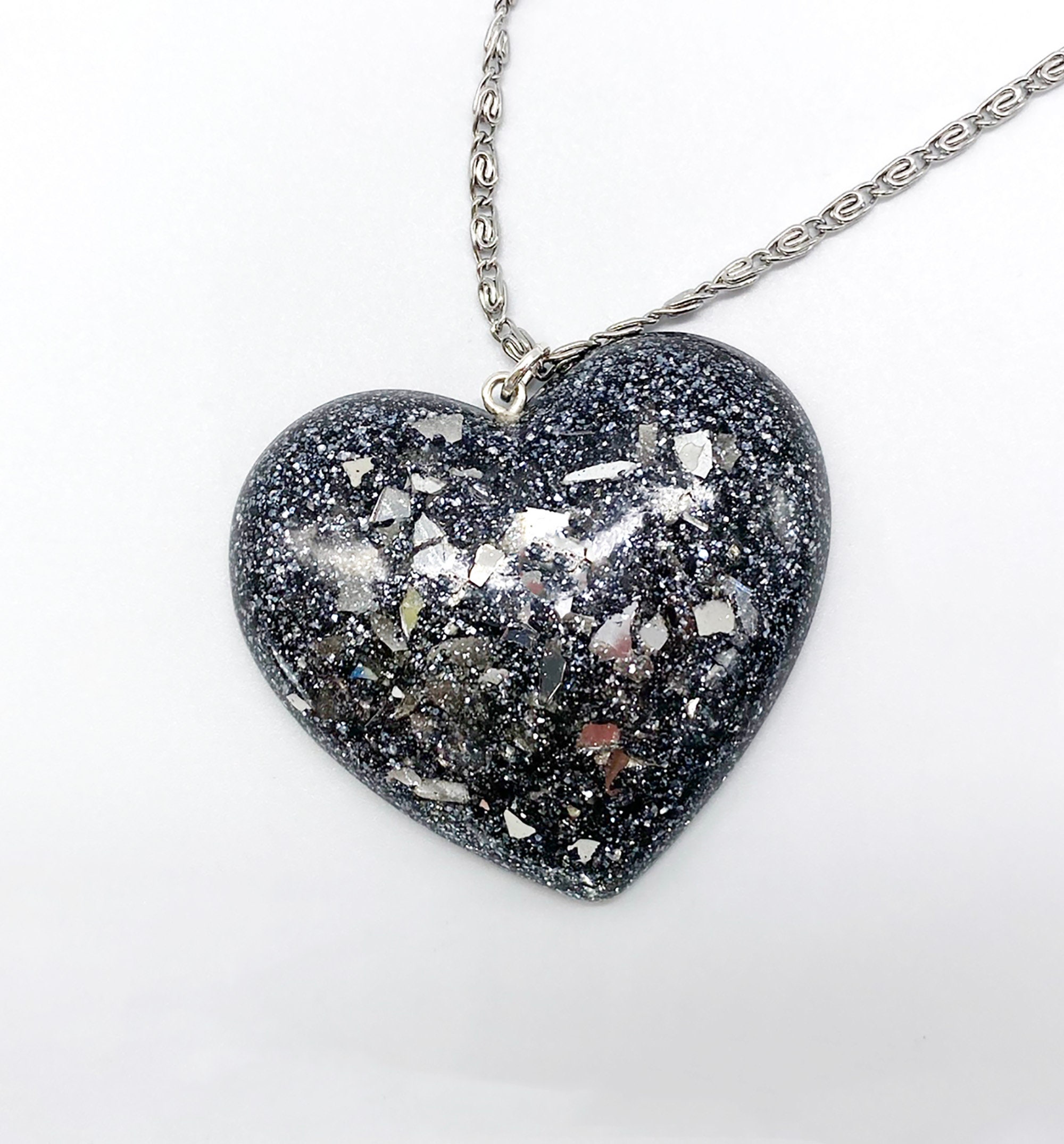 【BLACKPURPLE】Guerlande Heart B Chain Necklace Black Heart Necklace - Etsy