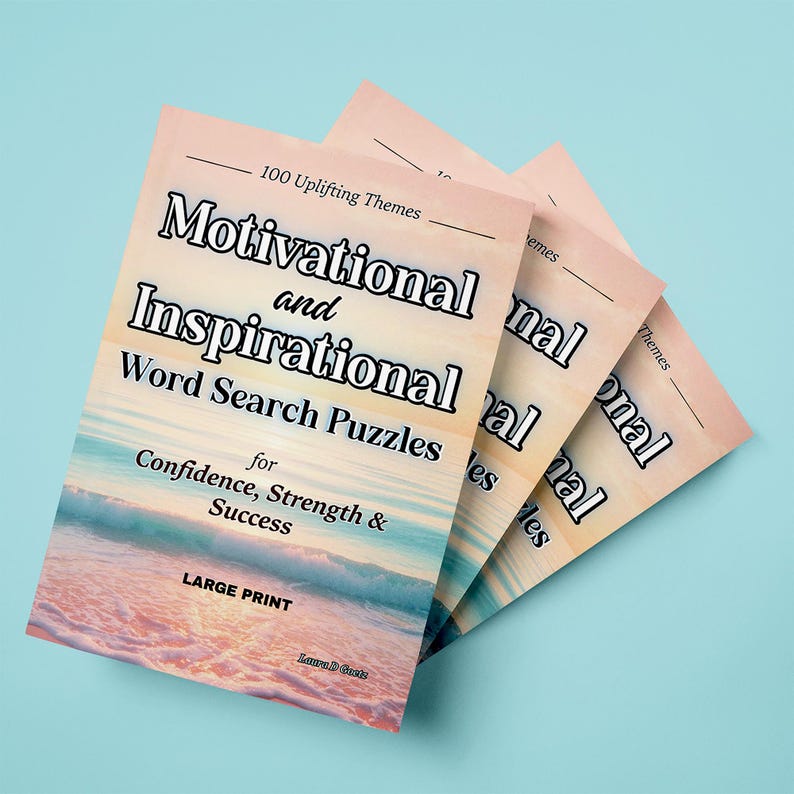 Może przedstawiać: Widoczny stos czterech książek z tytułem "Motivational and Inspirational Word Search Puzzles". Okładki książek przedstawiają scenę na plaży oraz tekst "for Confidence, Strength & Success". Widoczne są r&oacute;wnież słowa "Large Print".