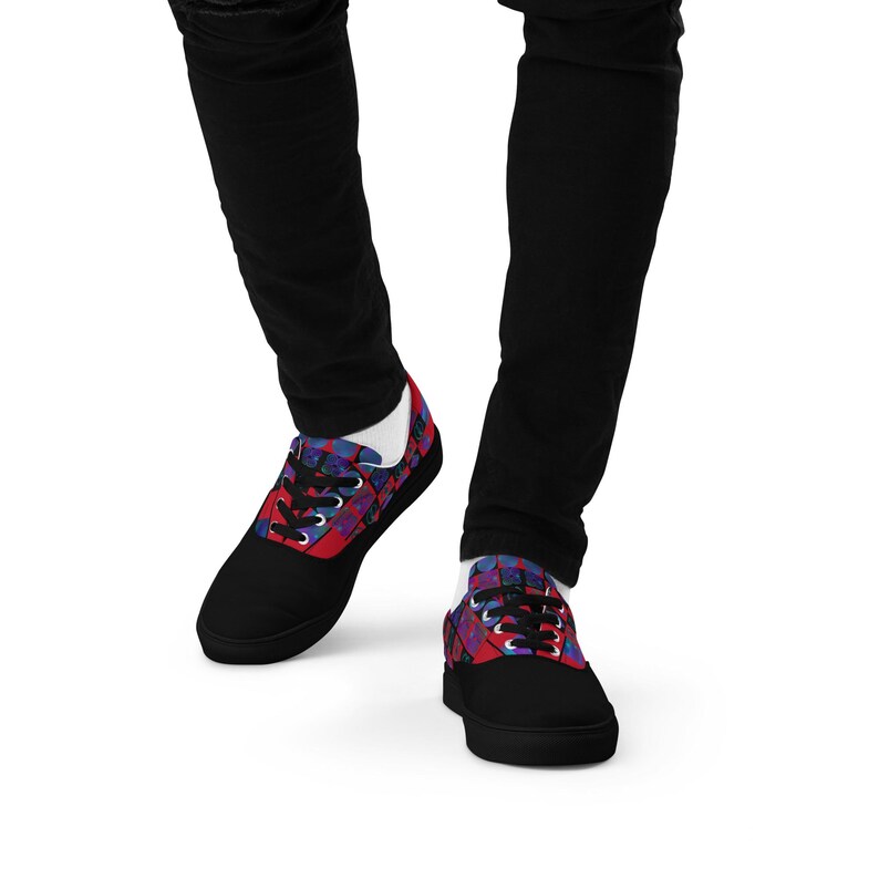 Men’s lace-up canvas shoes