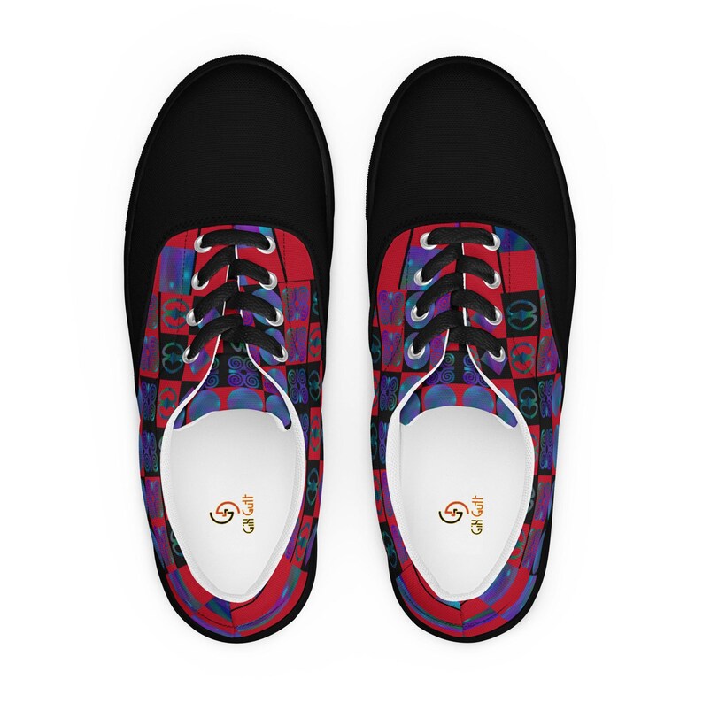 Men’s lace-up canvas shoes