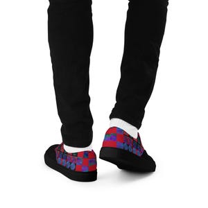 Men’s lace-up canvas shoes