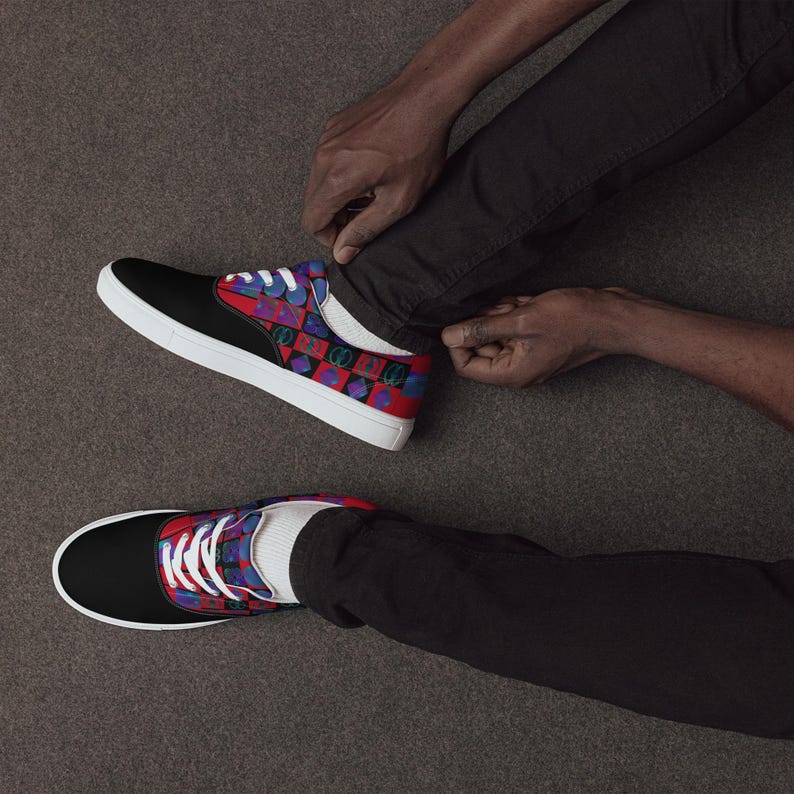 Men’s lace-up canvas shoes