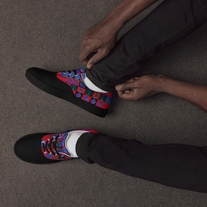 Men’s lace-up canvas shoes