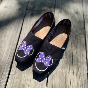 Women’s Minnie Mouse TOMS