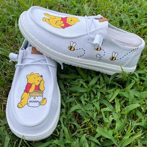 Winnie the Pooh Adult Hey Dudes