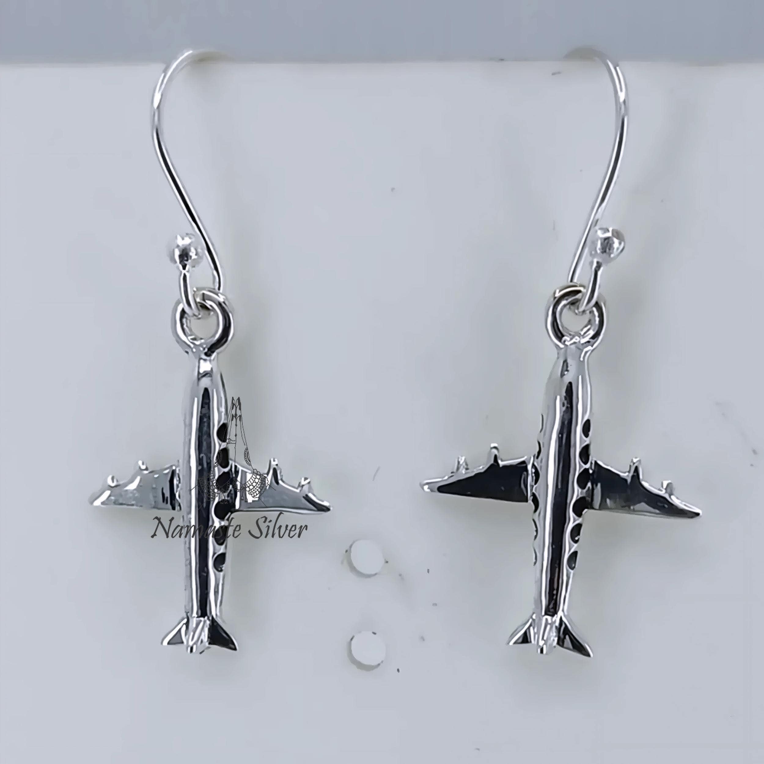 Orecchini pendenti in argento sterling a forma di aeroplano di carta - Italia