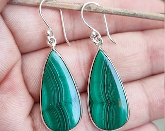 Boucles d'oreilles pendantes en forme de poire malachite, boucles d'oreilles faites main en argent sterling 925, cadeau pour elle, boucles d'oreilles avec pierres précieuses, boucles d'oreilles avec pierre de naissance