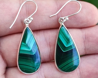 Boucles d'oreilles pendantes en forme de poire en malachite, boucles d'oreilles bohèmes faites main en argent sterling 925, cadeau pour elle, boucles d'oreilles en pierres précieuses, boucles d'oreilles avec pierre de naissance