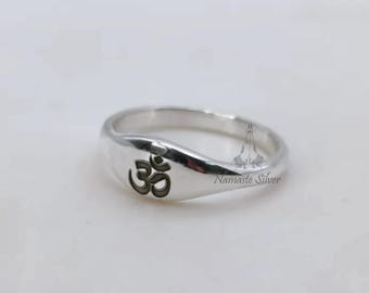 Anillo Om, banda de meditación de yoga hecha a mano en plata de ley 925