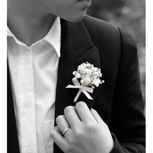 Dried Baby's Breath Boutonniere Pins included image 5