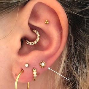 Gold Flower Conch Earring, Helix & Cartilage Piercing Jewellery