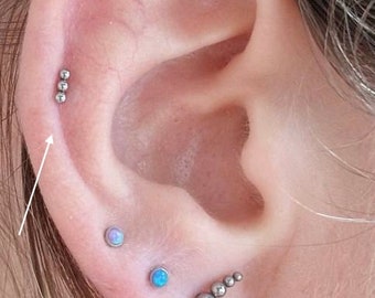 thumbnail image 2 of Triple Ball Trinity Internally Threaded Tragus Helix Conch Labret 2 of 11