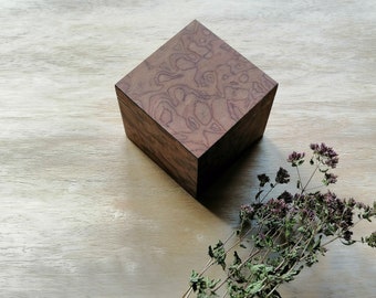 Wooden boxes mastered - design veneer with magnets