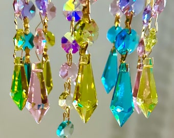 BIENVENUE AU PRINTEMPS ! Fait main sur mesure : péridot turquoise jaune rose lilas + cristaux prismes aurora irisés carillon attrape-soleil personnalisé