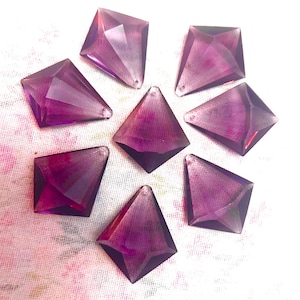 One (1) Purple Art Deco 1.5" faceted Kite Glass Prism: Vintage Chandelier Lamp Sconce Jewelry Part