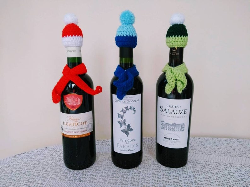bottle topper knit An easy pattern for crocheted miniature Xmas hat with pompom and spiral scarf for wine bottle tutorial for beginners